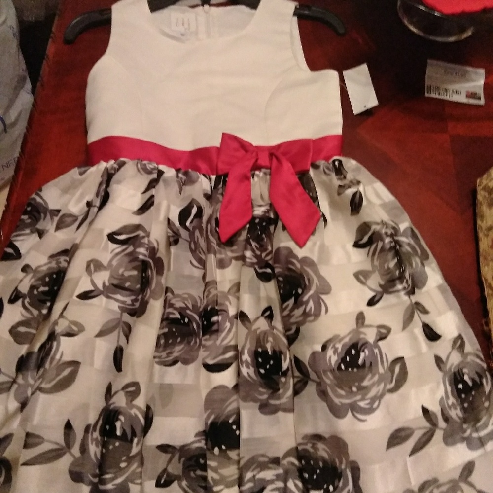 Girls dress
